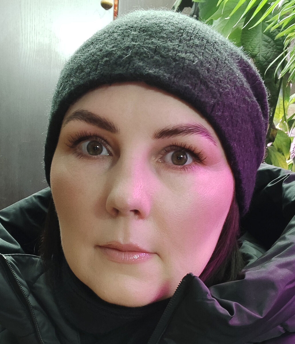 Волосковый татуаж бровей. Больно ли татуаж бровей. Перманентный макияж бровей можно делать при месячных. Перманентный макияж. Брови после коррекции перманентного макияжа.