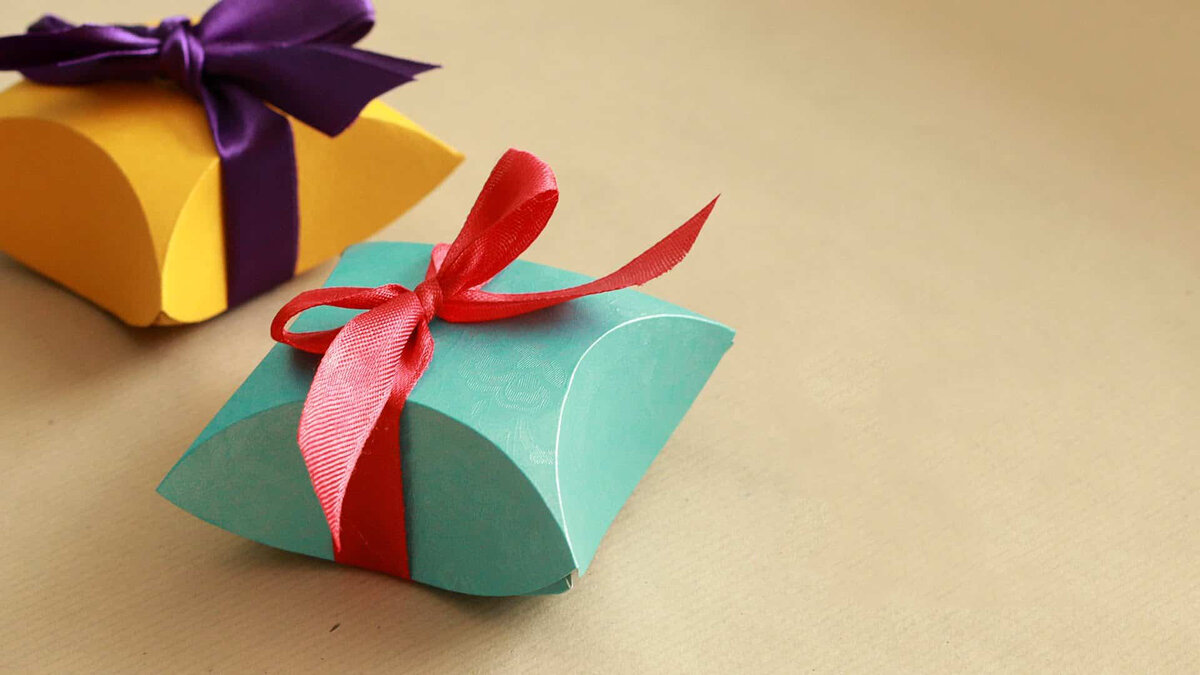 Новогодний набор. Букет из шоколадных конфет. Красивые подарки. Корзина подарочная с вкусняшками. Оригинальный подарок девушке.