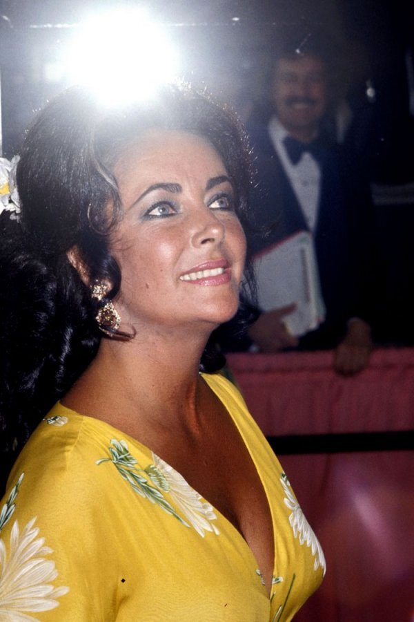 Elizabeth Taylor a purtat titlul neoficial de „Regina Hollywoodului” în perioada de glorie.-5