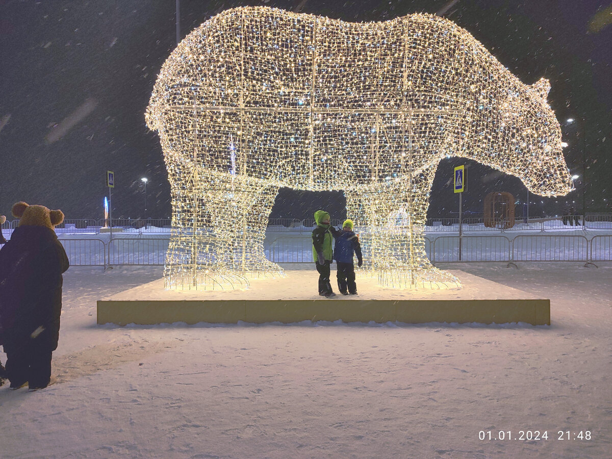 Очередь в поликлинике мем. Доктор открыл кабинет. Пойти в поликлинику. Пойти в поликлинику. Прикрепиться к московской поликлинике.