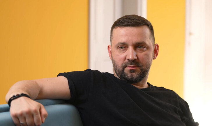 Любить Россию? Нет уж. И это говорит офицер, получивший классическое военное образование у нас. 