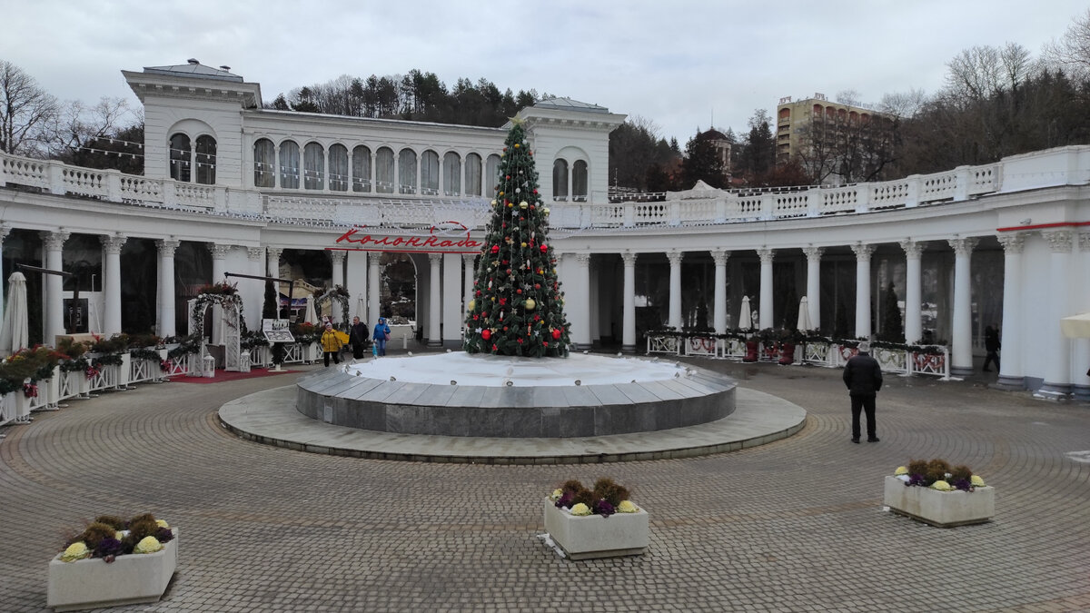 А всего через несколько дней на Колоннаде опять осень. Фото: Кирилл Полиенко/Polienko: путешествуем вдвоём