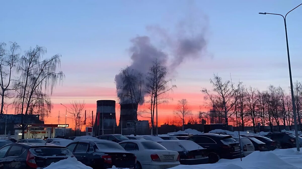     Жители Авиастроительного и Московского районов Казани вечером в четверг, 1 февраля, услышали звук некий взрыв. Об этом Inkazan сообщили ряд читателей.