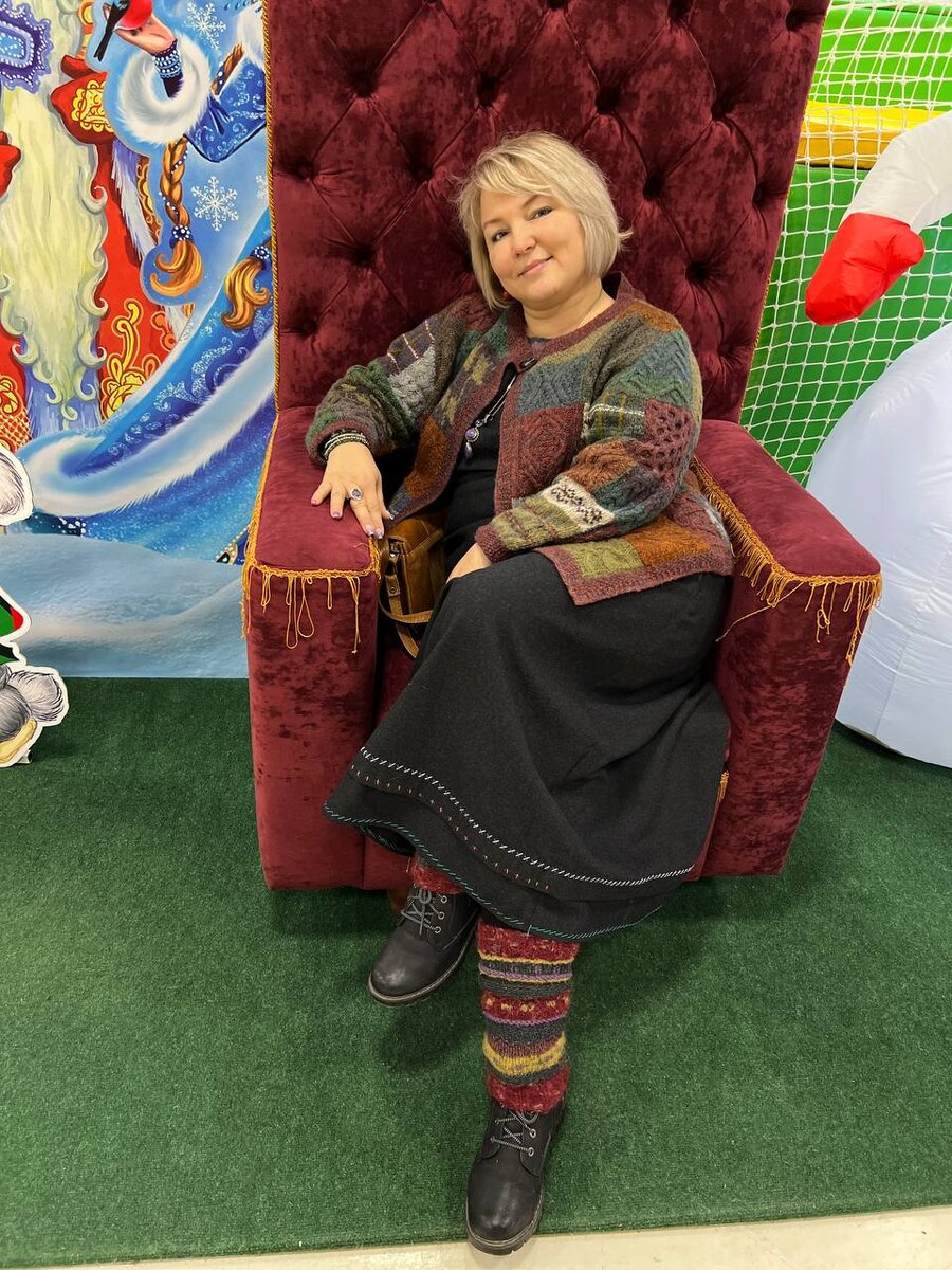 Моя любимая кофта, связаная по мотивам пинджака))