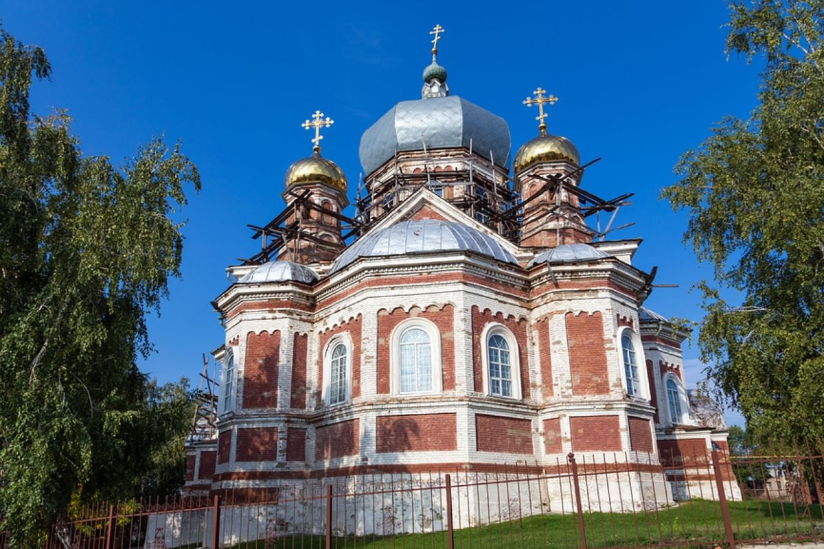 история возникновения храма. история происхождения храма. храм христа спасителя описание. какой памятник построили при иване грозном. презентация на тему храмы.