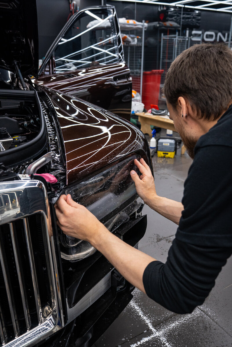 виниловая антигравийная пленка. защитная плёнка на автомобиль. антигравийная защита панамера 970. антигравийная пленка. оклейка антигравийной пленкой.