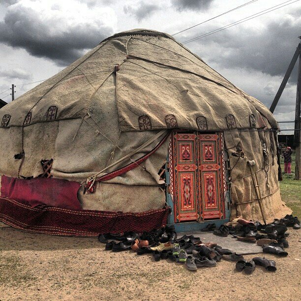 Какие тайны хранят монгольские юрты за плотно закрытыми дверьми