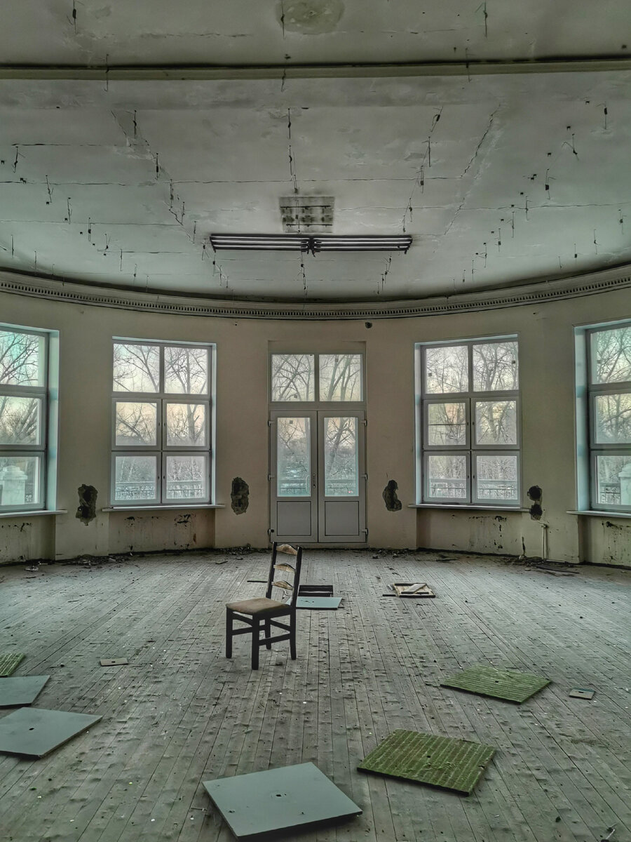 Дк октябрь подольск зал. Фото дк октябрь волгодонск. Украшение зрительного зала. Дворец молодежи уфа зал. 38.