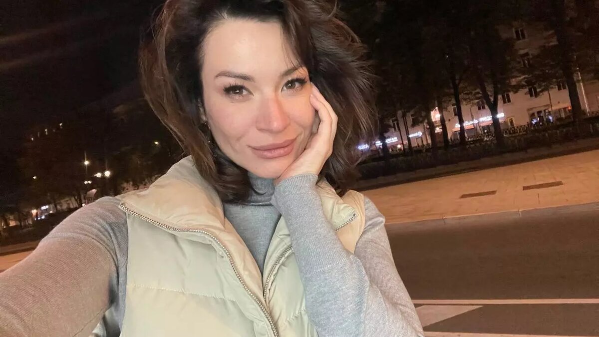     Российская телеведущая и видеоблогер Ида Галич в выпуске шоу «Я себя знаю» (18+) вспомнила веселую историю со времен, когда ее отец служил в части под Нижним Новгородом.