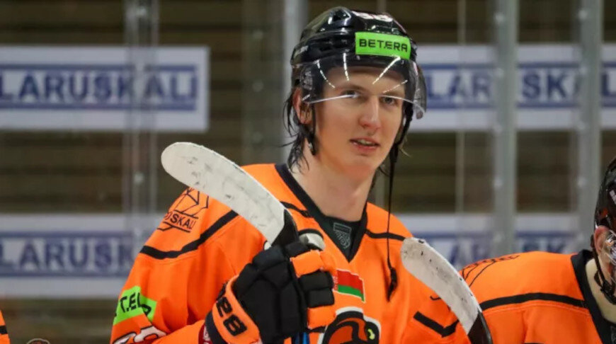 Кот шахтер. Кот раб. Грязный кот на заводе. Крымский кот мостик. Кот шахтер.