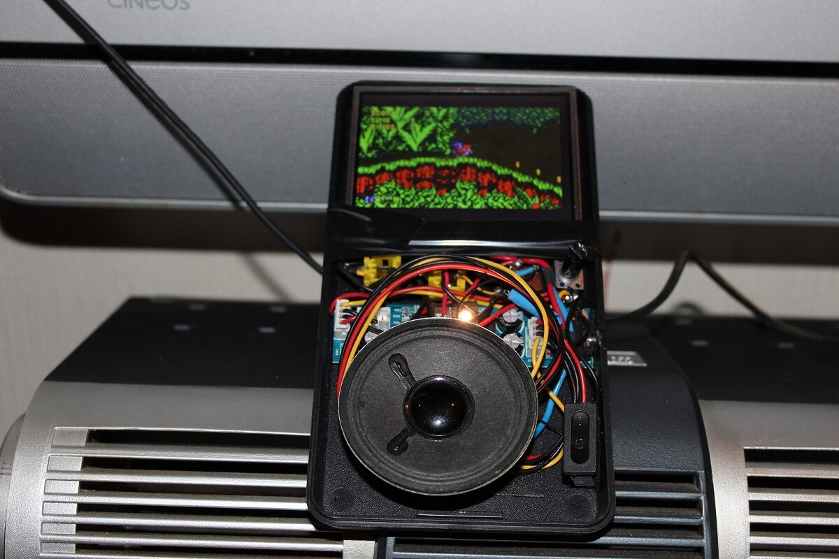 Фото 1. Карманный монитор.