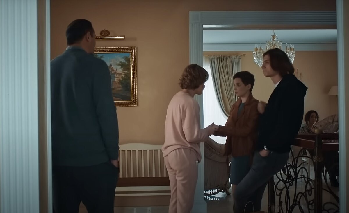Скриншот из сериала "Я заберу твою семью".