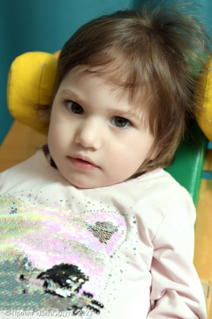 Наталья грейс барнетт. Удочерили девочку оказалась. Наталья барнетт 2020. Наталья барнет. Наталья барнетт карлик.