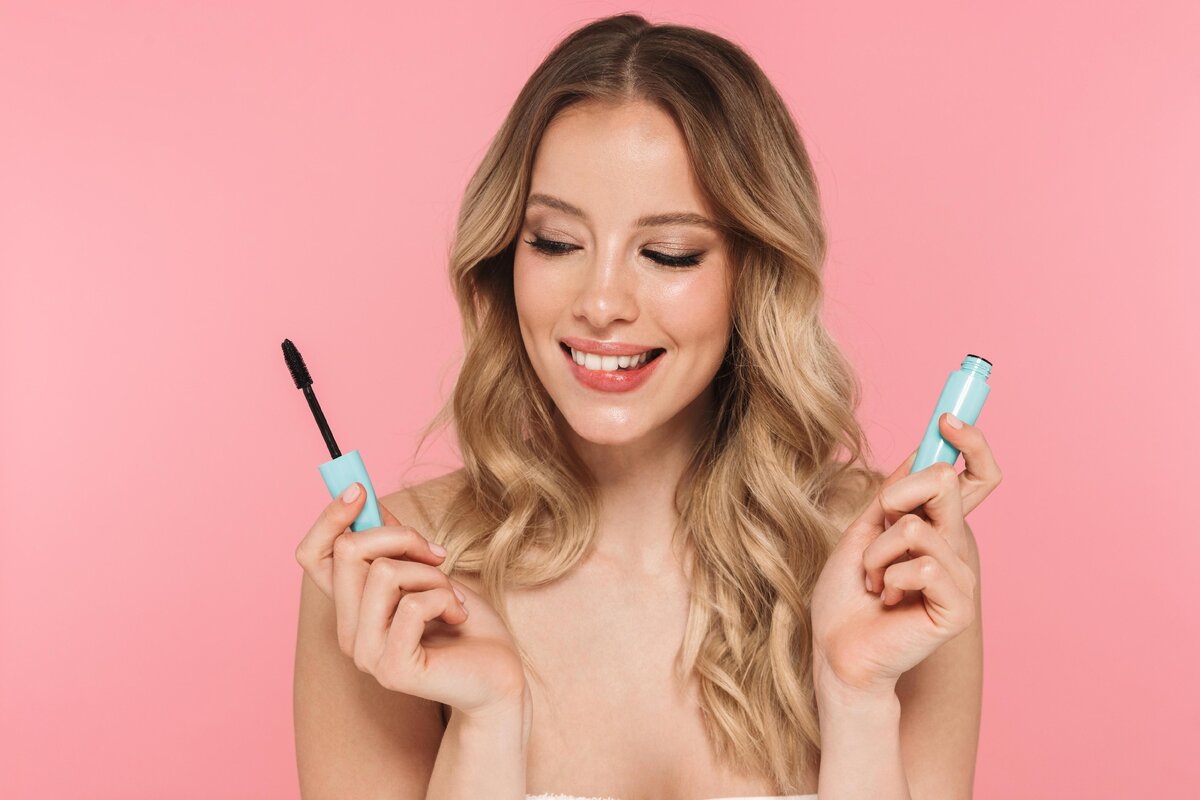 Кредит инфографика. Задолженность за коммунальные услуги. Плохая инфографика. Приставы списали деньги. Каким странам и сколько россия простила долгов.