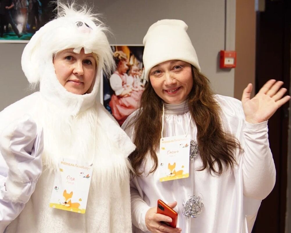 куда обязательно надо сходить в питере. необычные места в москве для молодежи. куда сходить с другом в спб. куда сходить с другом в спб. петергоф в санкт-петербурге.