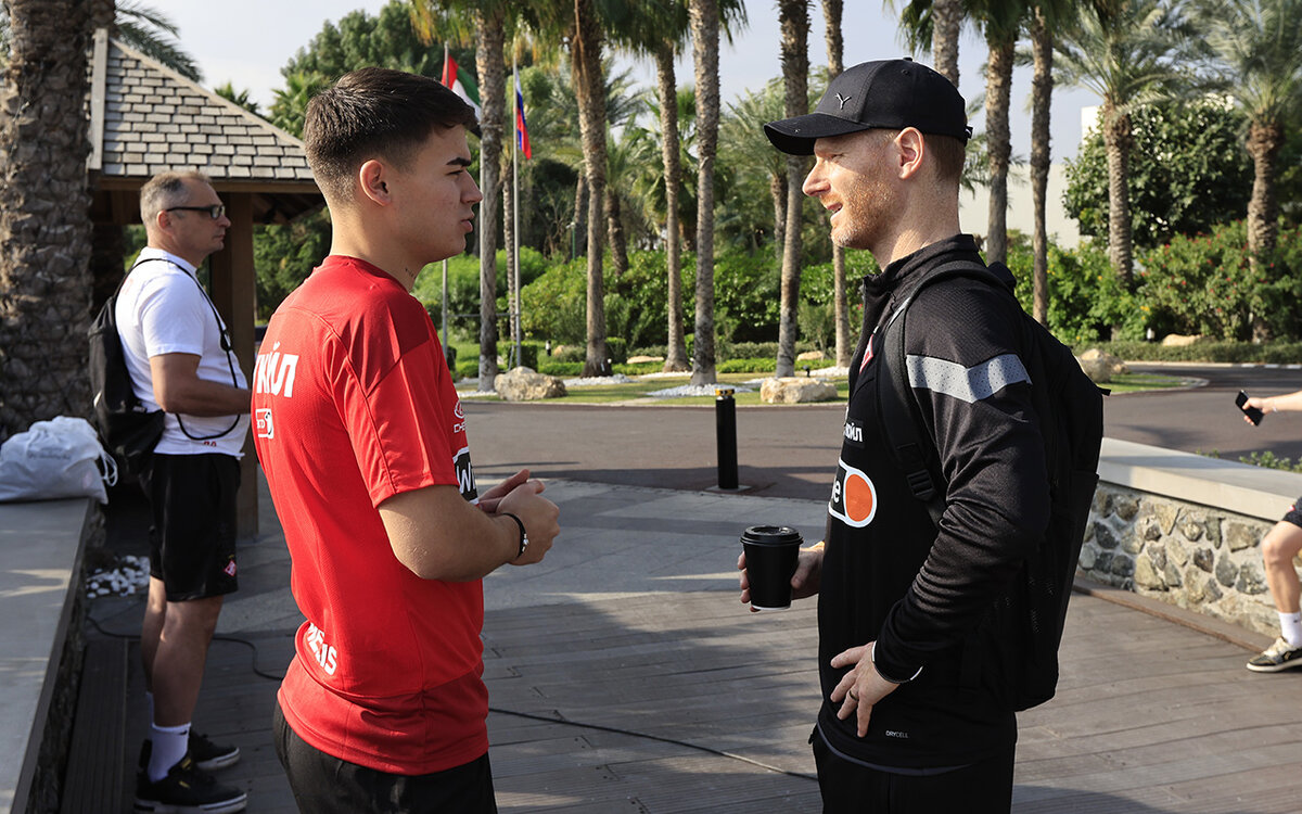 Новичок Угальде и главный тренер команды Гильермо Абаскаль. 