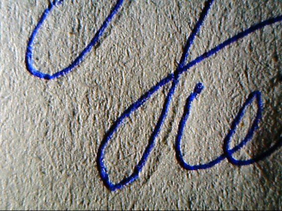 Рис. 1. Сдвоенные окрашенные и неокрашенные рельефные штрихи