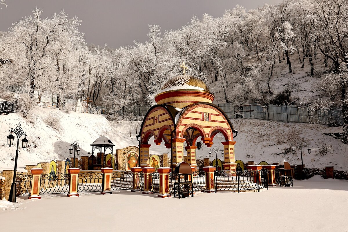 часы мужские монастыри. раифский богородицкий монастырь сентябрь. вознесенско печерский монастырь новгород. колокольня казанского монастыря тамбов часы. печерский монастырь нижний новгород.