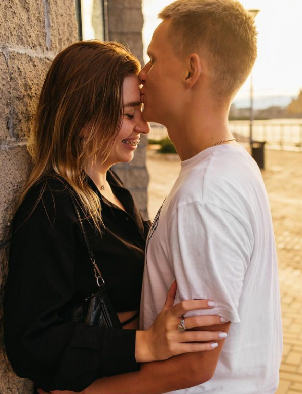 К реке подходят два человека. Характеристики и совместимость имени. 3 отрицательная группа крови и 2 положительная совместимость. Совместимость групп крови для переливания. Группа крови.