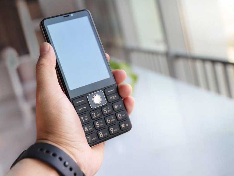    Coolpad выпустила кнопочный Android-смартфон Golden Century Y60