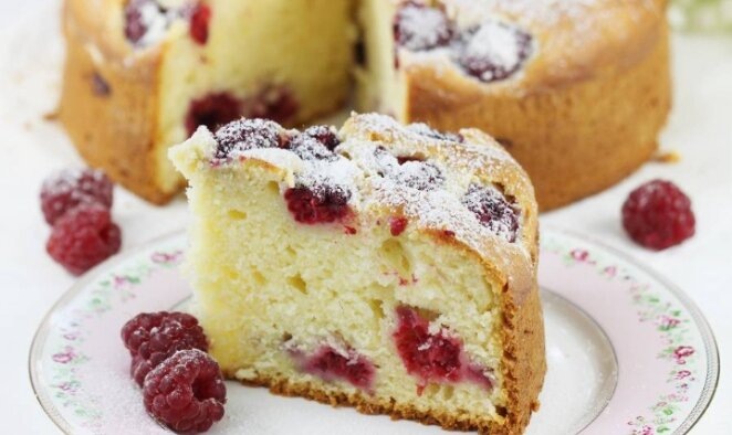 Чтобы пирог не промок от сочной начинки: рассказали 3 хитрости. Теперь пироги красивые, румяные - и не промокают