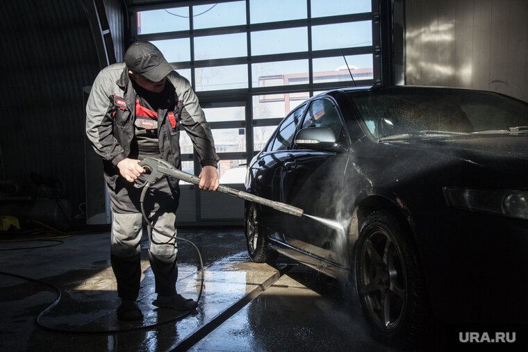 Мойка машины в мороз. Moyka car wash. Зимняя мойка автомобиля. Мойка автомобиля на улице зимой. Мойка автомобиля.