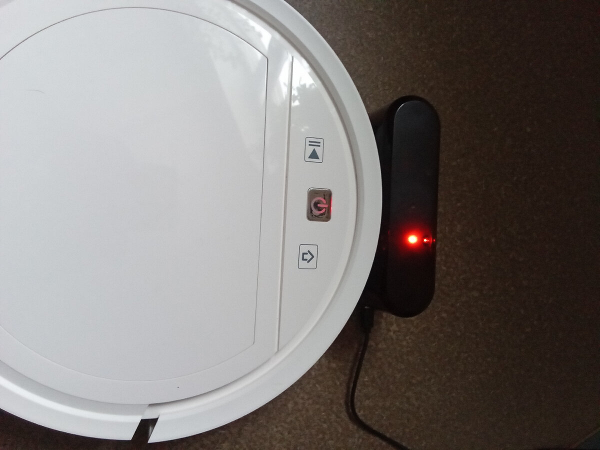 Робот-пылесос irobot roomba 780. Робот пылесос пауза. Мебель для робота пылесоса. Dyson 360 vacuum robot. Irobot roomba 720.