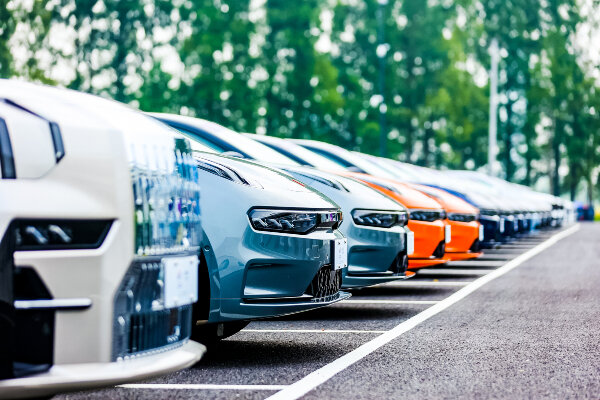    www.geely-motors.com Антон Чудайкин