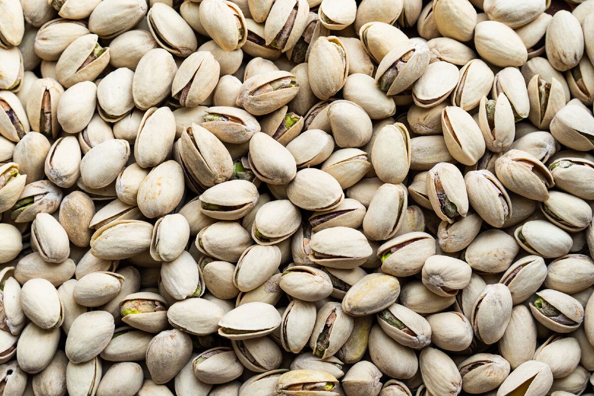 Запасы фисташек обычно не застаиваются надолго