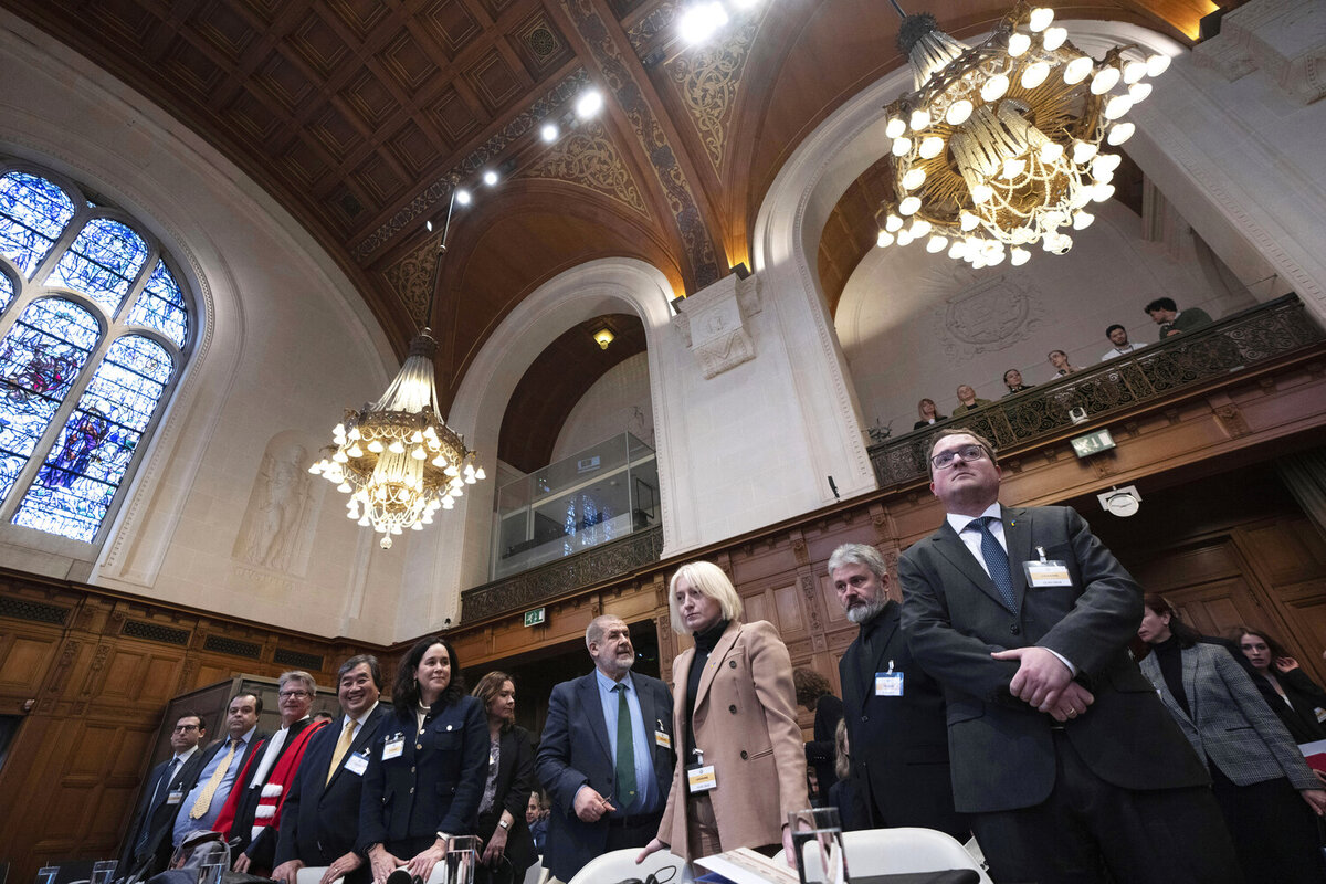 Что значит левая девочка. Что значит левая девочка. Что значит левая девочка. Что делает любовь. Жесты приветствия.