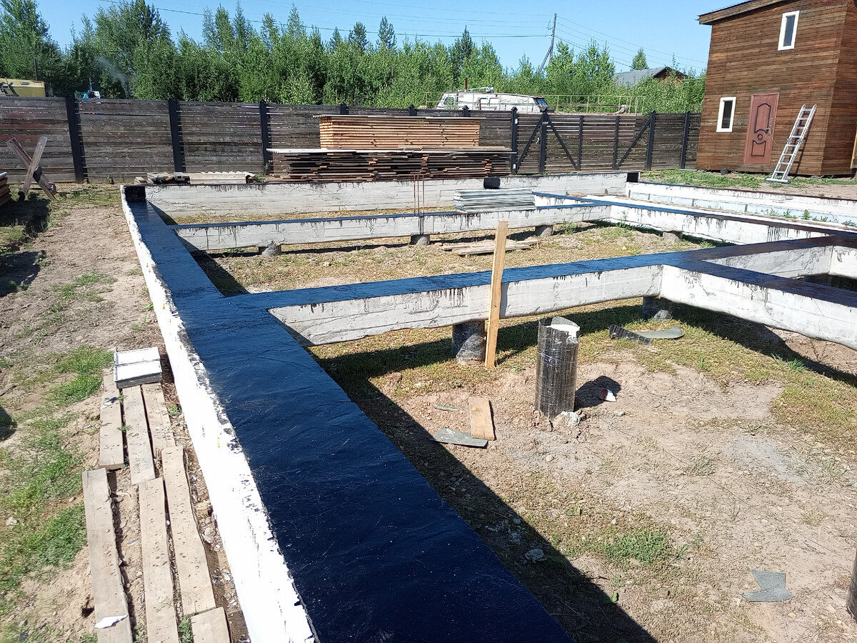 Обновил покрытие праймером 