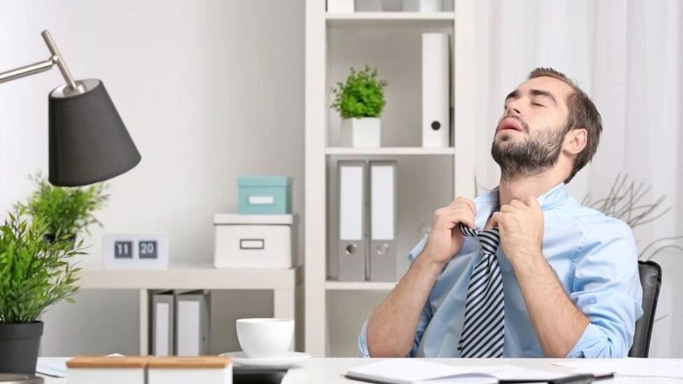 Многозадачность. Офис менеджер. Портрет карьеристка. Уставший программист. Бизнес картинки.