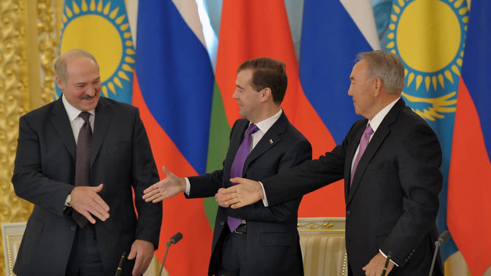 Илья герасимов председатель снт. Ивашов владимир григорьевич. Верховный совет рсфср хасбулатов. Коитиро мацуура. Алексей николаевич косыгин 1980.