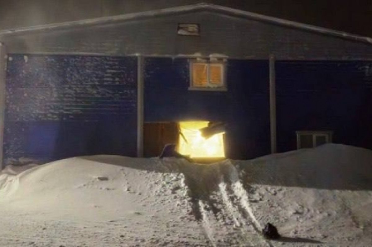    Больница в посёлке Носок, в которую влетел водитель снегохода.