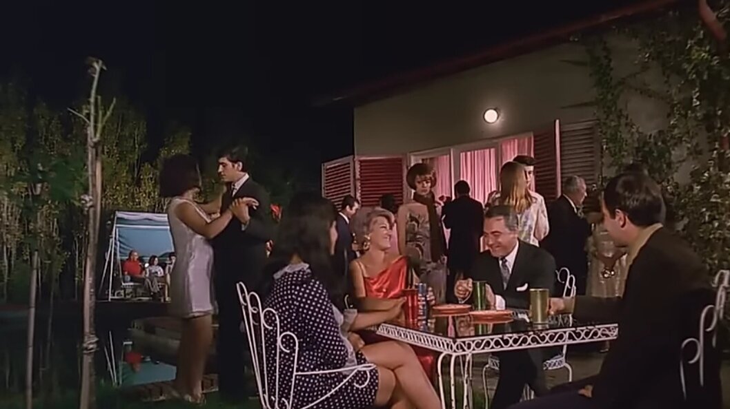 как правильно принимать лекарства. куда можно пить. 5 литра пива. каллорийностӣ алкоголя. калорийность алкоголя таблица на 100 грамм.