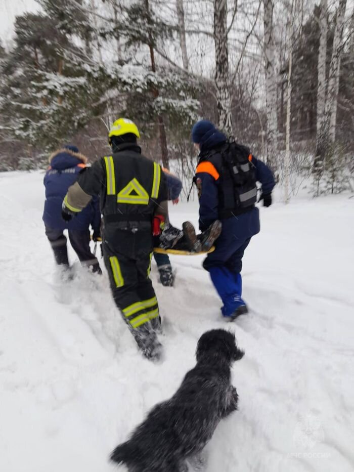 Спасатель. Отряд спасения 1998. Спасательный цвет. Спасатель. Спасатель мчс.
