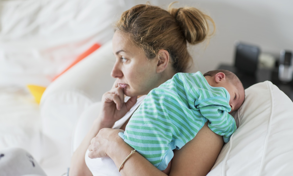 Что нельзя при кормлении. Преимущества грудного вскармливания состав женского молока. Перечислите преимущества грудного вскармливания. Что можно есть при кормлении. Питание кормящей матери рекомендации.