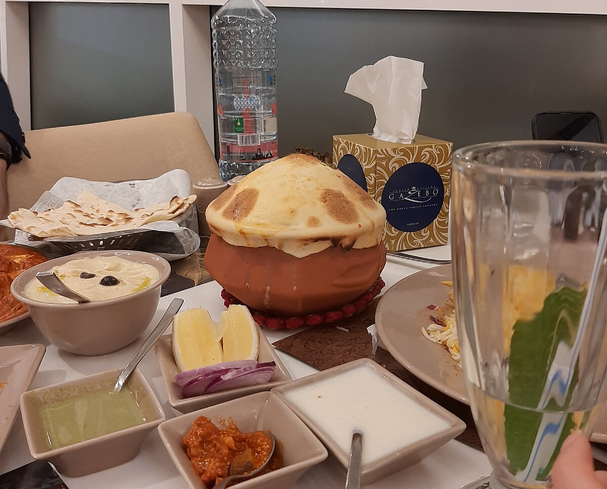 куда слетать в россии. куда полететь. куда слетать из москвы. тепловая карта коронавируса в россии на сегодня по городам. куда можно улететь.