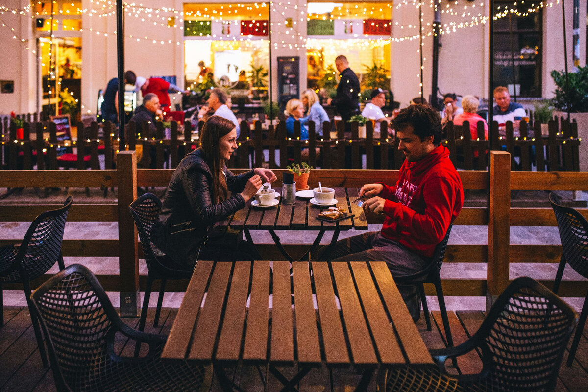 Photo by <a href="https://unsplash.com/@rotkif?utm_content=creditCopyText&utm_medium=referral&utm_source=unsplash">Wiktor Karkocha</a> on <a href="https://unsplash.com/photos/couple-dining-out-Uj7l0fHJHFc?utm_content=creditCopyText&utm_medium=referral&utm_source=unsplash">Unsplash</a>   