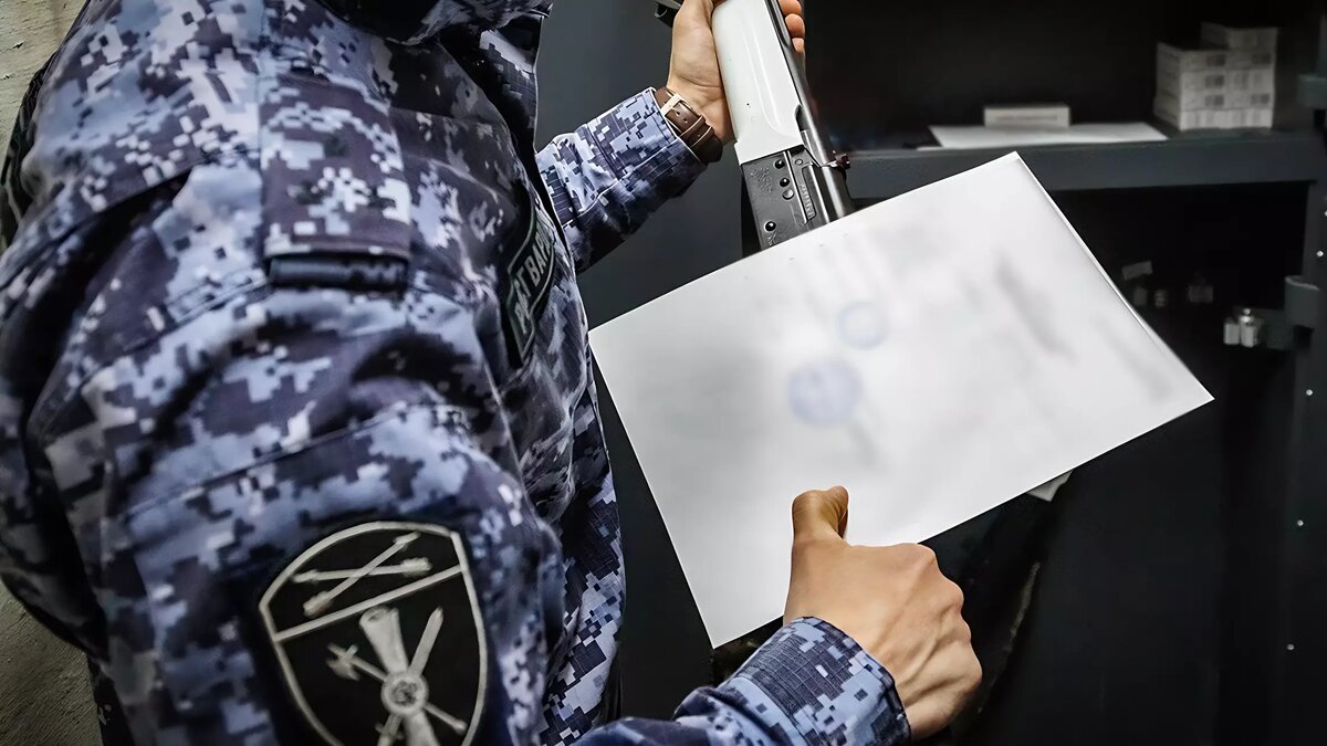     В январе сотрудники лицензионно-разрешительной работы Росгвардии по Хакасии проверили 260 граждан и 8 юридических лиц. Проверку прошли не все.