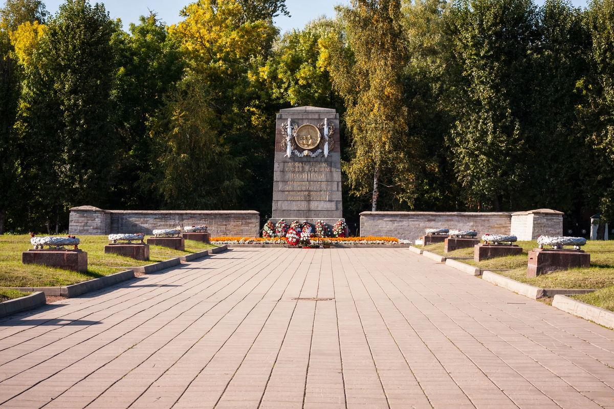 Мемориальный комплекс посвященный подвигу