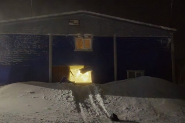    Несмотря на ДТП больница продолжает работу. Фото:  ГУ МВД России по Красноярскому краю