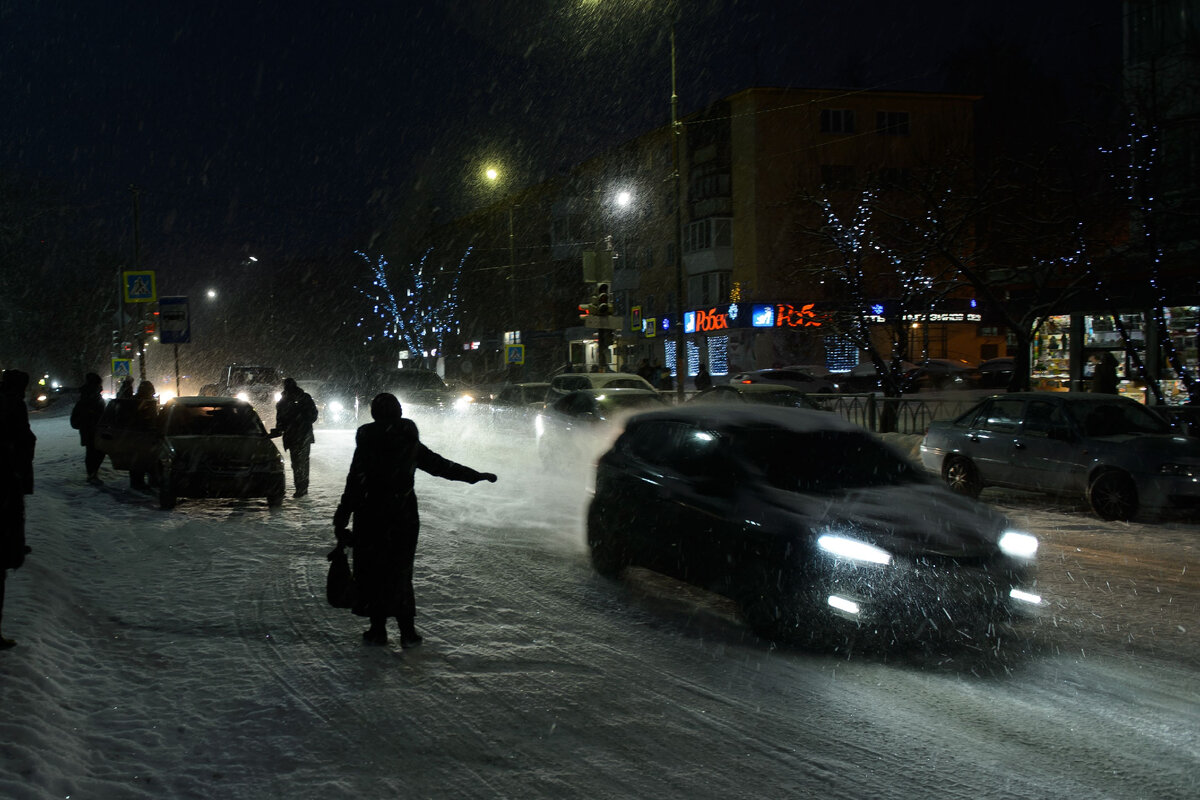 Сумей полюбить одну так чтобы пройти тысячи лучших. Мимо через. Мимо через. Мимо через. Обезьяна зашла в чужой район видео.