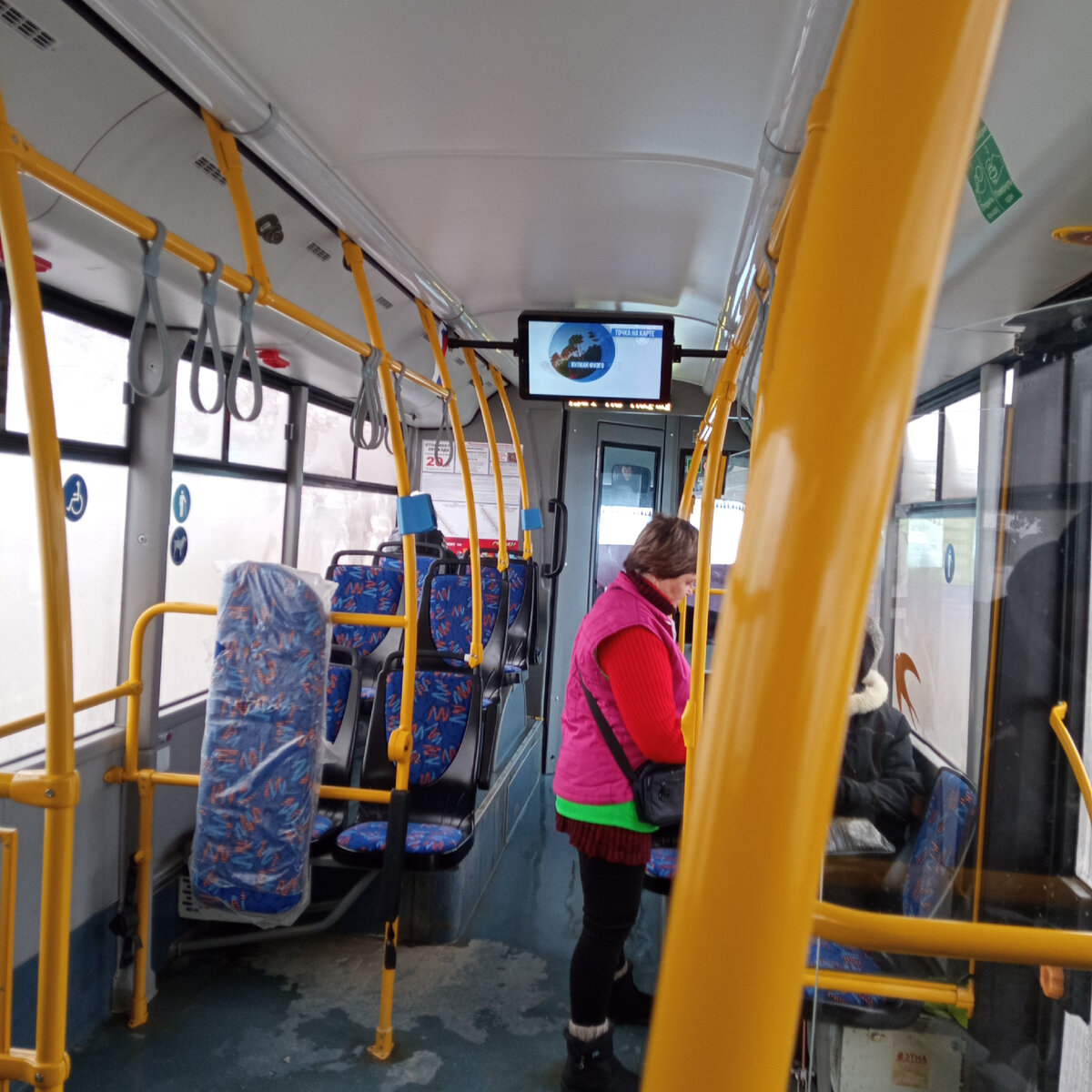 Икс минус 10 равно 10. Икс плюс икс плюс икс равно 30. Игрек равно минус икс. Минус 2 икс равно минус 14. Икс минус 13 равно 20.