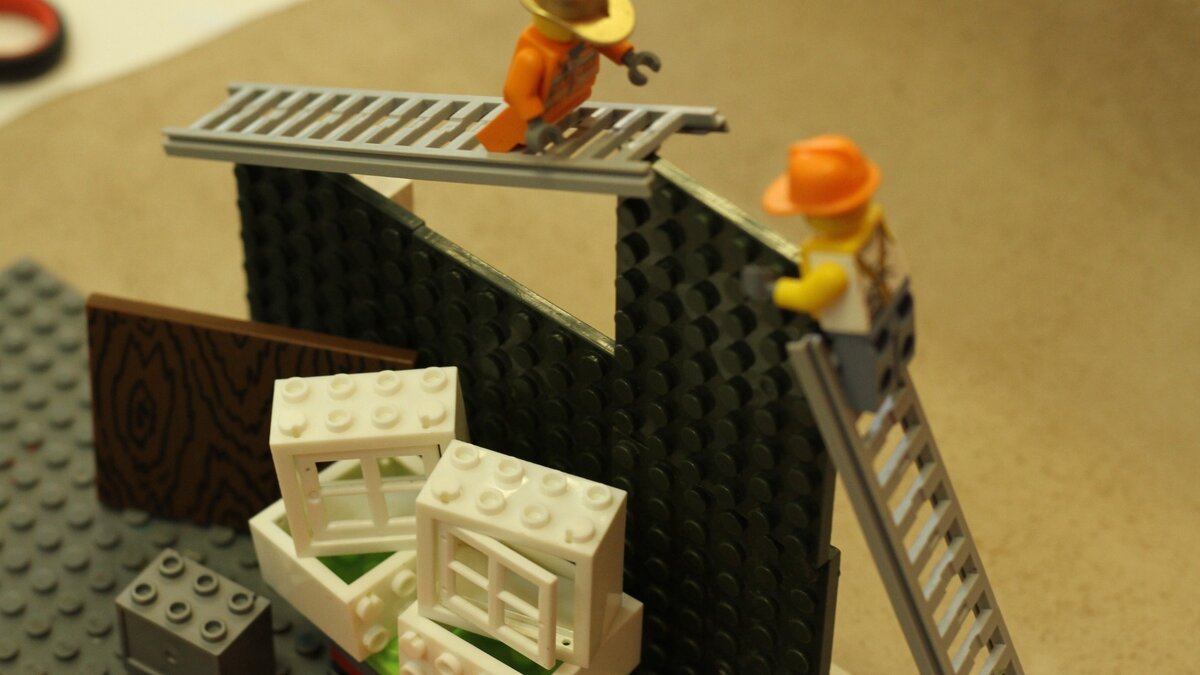     Специалисты администрации города раскрыли подробности «потопа» на объекте федерального застройщика.