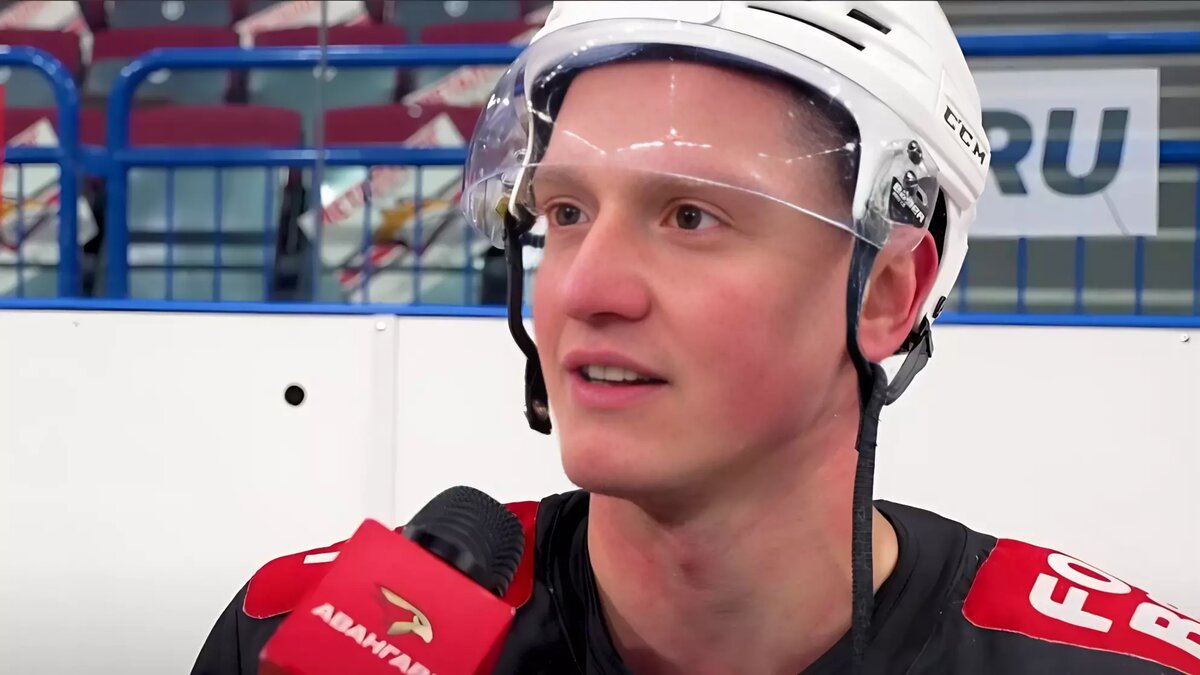     Команды сегодня поборются за первое место в Конференции.