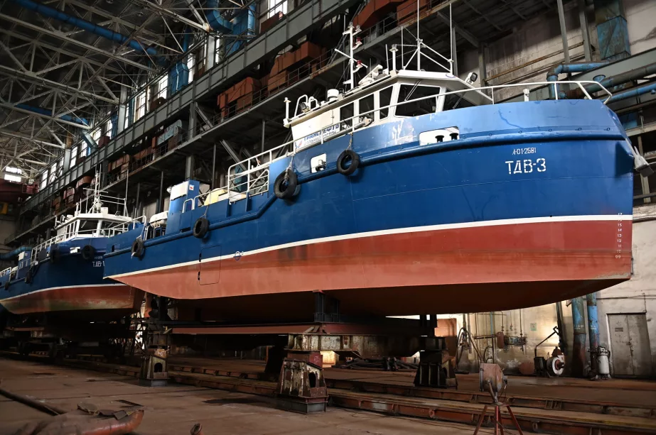 Судостроение оск. Судно норвежское море сзрк. Верфь море. Верфь море. Военно морская база сша норфолк.