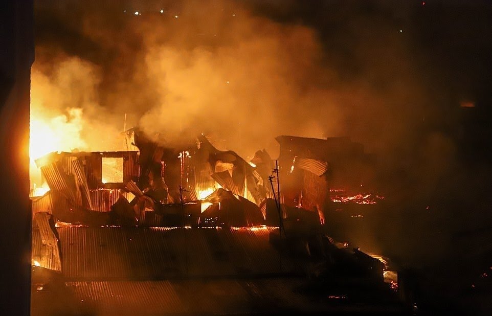 «Адский огонь» — В Найроби огненный шар поглотил жилые дома и склады — Видео