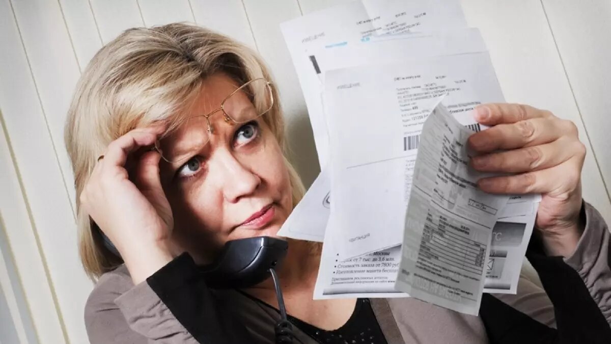     История с коммунальными авариями в Подольске получила неожиданное продолжение. Местным жителям, которые грелись у костров после отключения света и тепла, пришли счета с астрономическими цифрами. «НИ» разбирались, что делать и кто виноват.