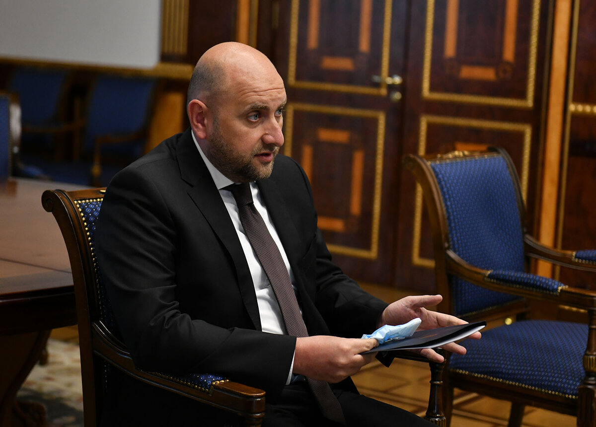 здание центрального банка российской федерации в москве? 1) 2). рабочие в центробанк. кабинет чиновника. центр банк россии. центральный банк россии головной офис.